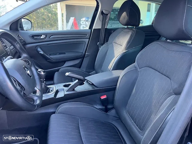 Renault Mégane 1.5 Blue dCi Limited - 10