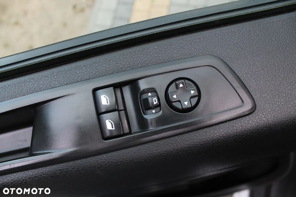 Opel Vivaro - 22