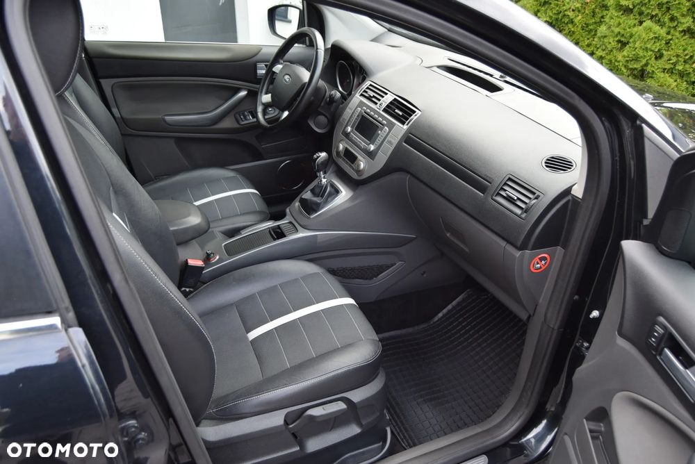 Ford Kuga 2.0 TDCi 4x4 Titanium - 8