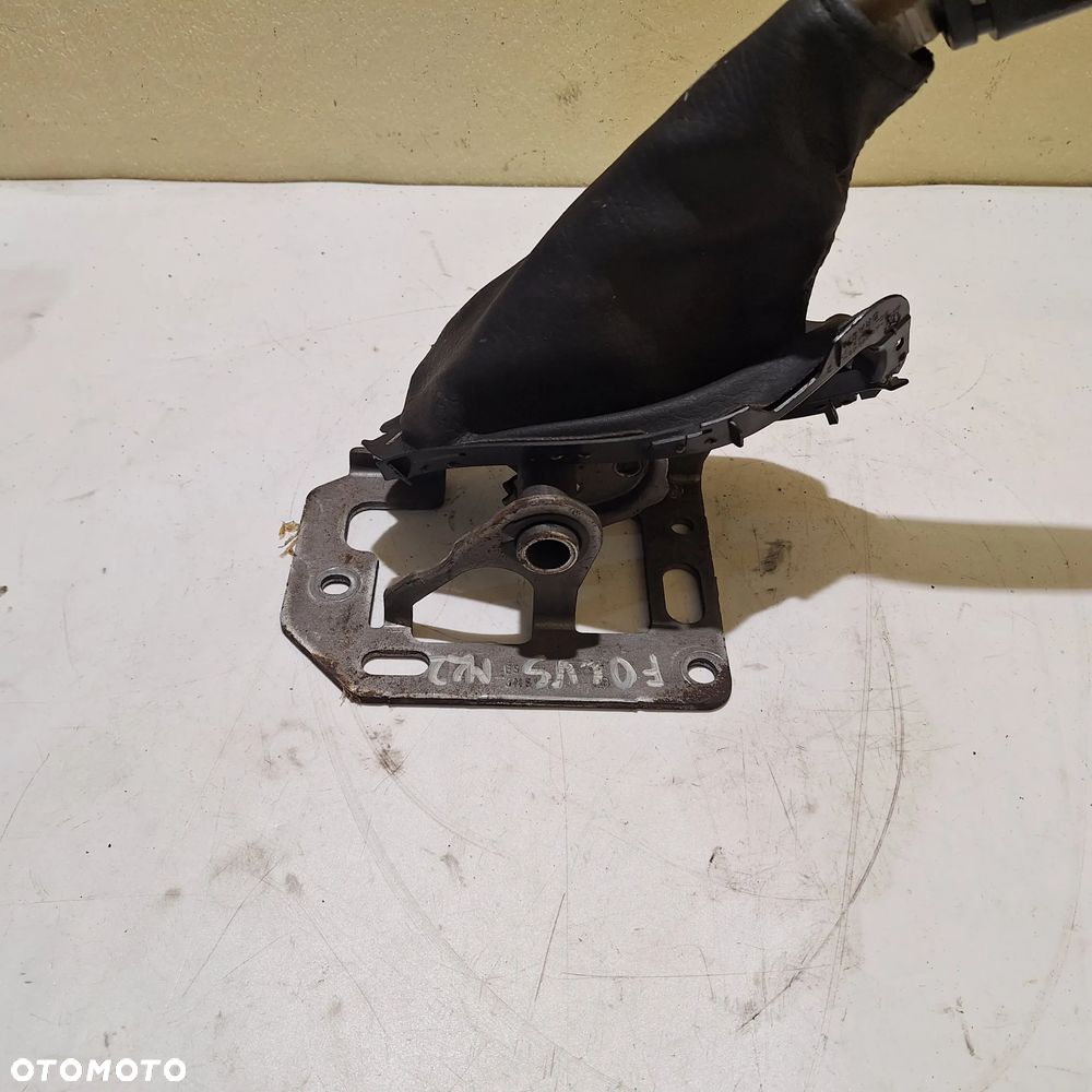 DZWIGNIA HAMULCA RECZNEGO FOCUS MK2 - 2