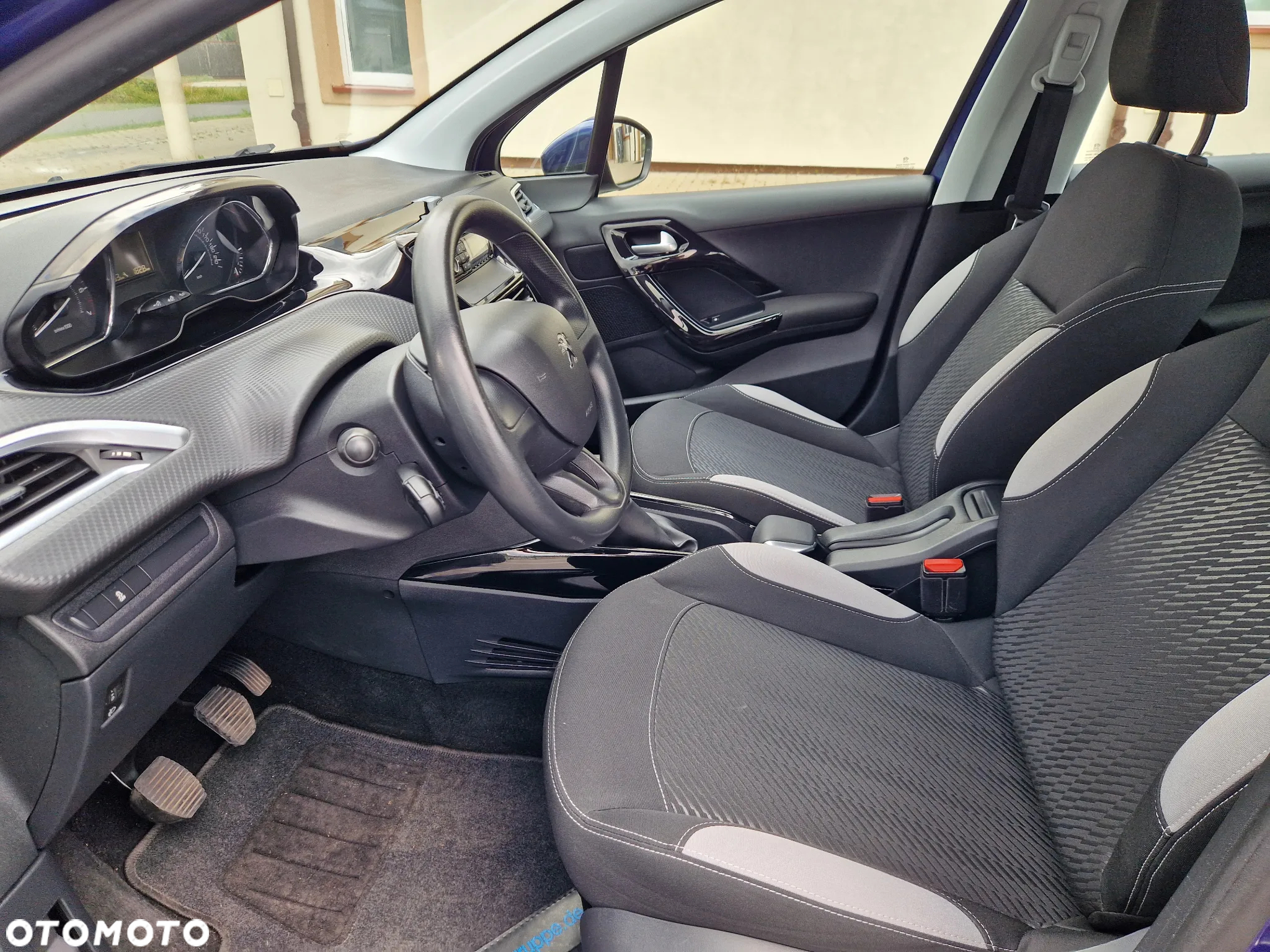 Peugeot 2008 - 18