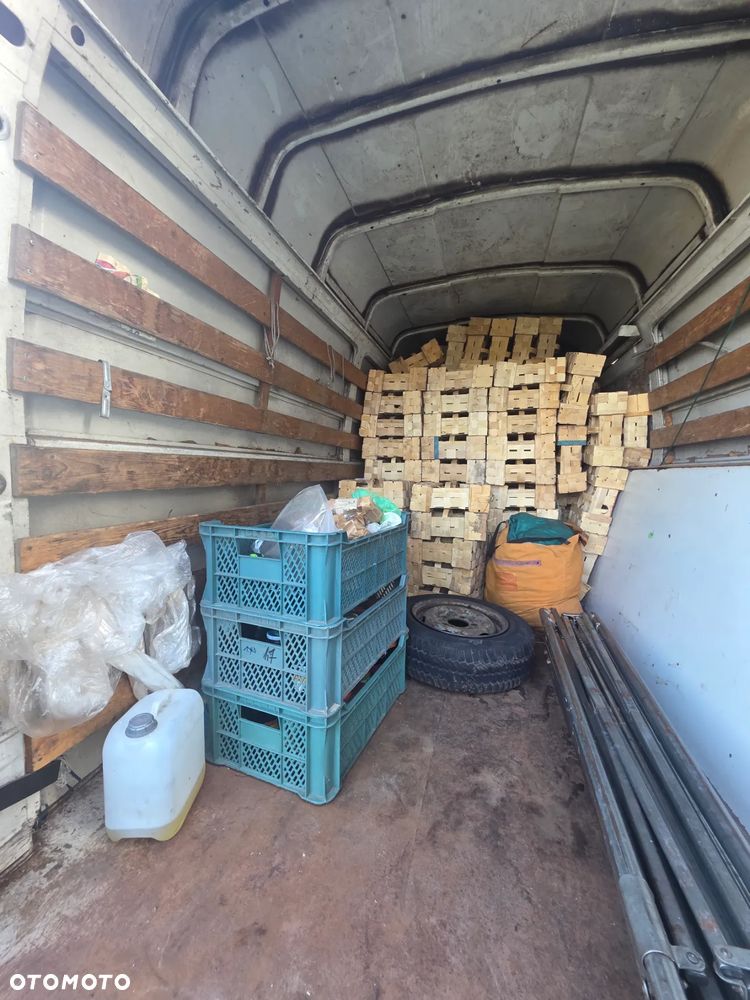 Mercedes-Benz 307D - 4