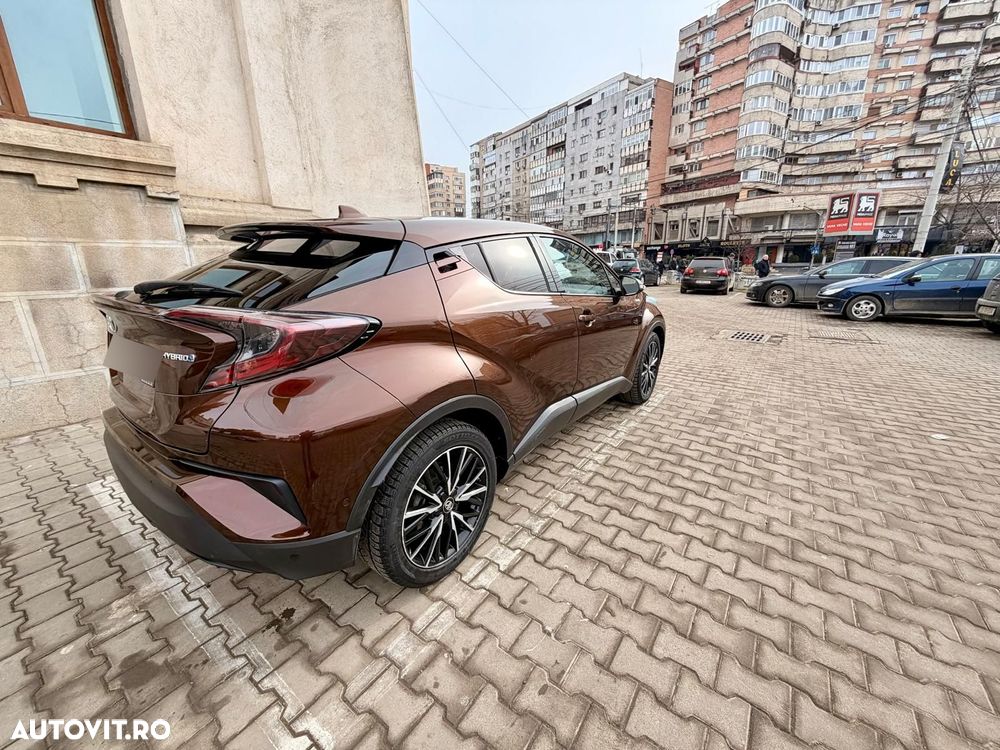 Toyota C-HR Lounge - 8