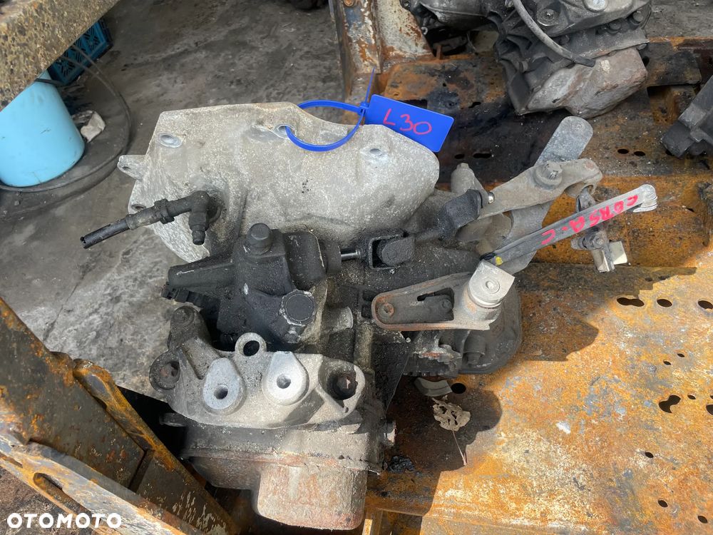 SKRZYNIA BIEGÓW OPEL CORSA C /MERIVA A R90400206 1.6 - 1