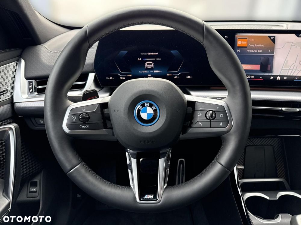 BMW iX2 xDrive30 66.5kWh M Sport - 9