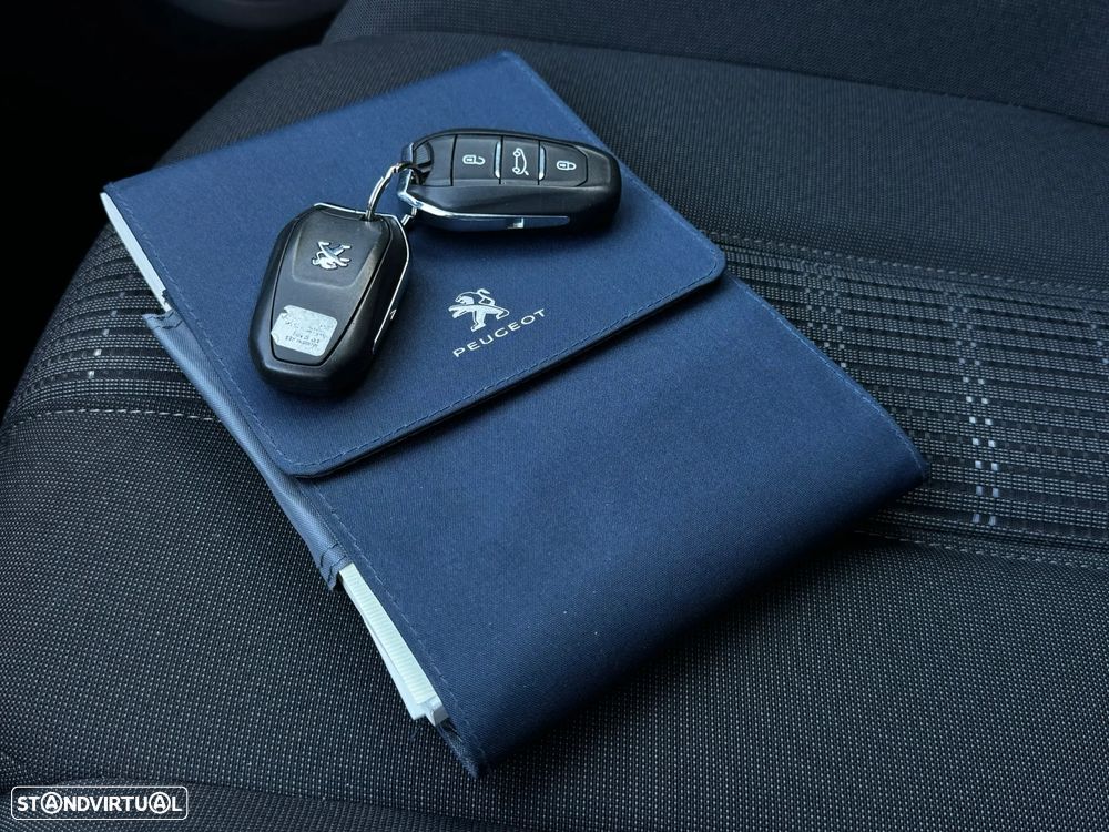 Peugeot 308 1.2 PureTech Allure - 20