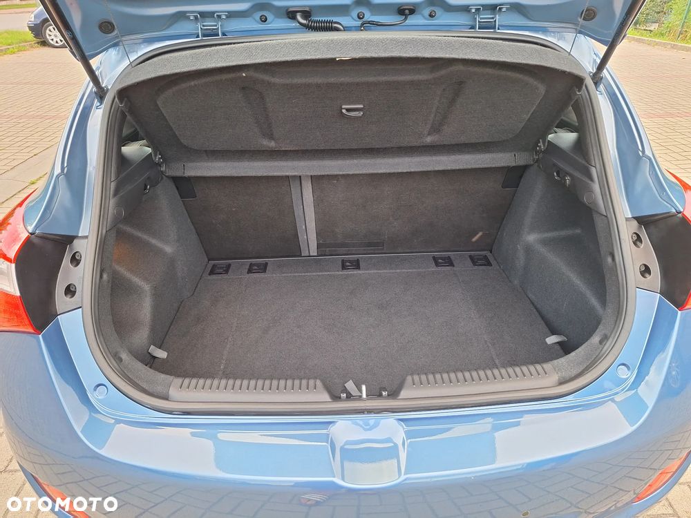 Hyundai i30 blue 1.6 GDI Trend - 26