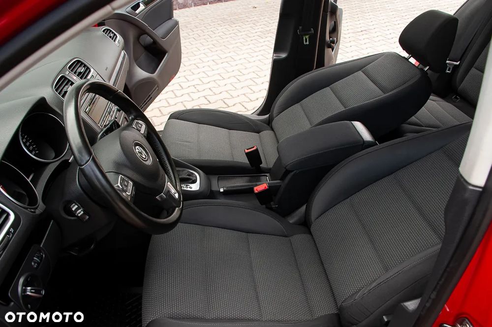 Volkswagen Golf 1.4 TSI DSG MATCH - 26