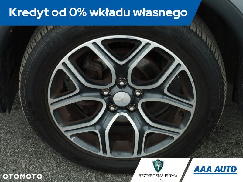 Mitsubishi Outlander - 14