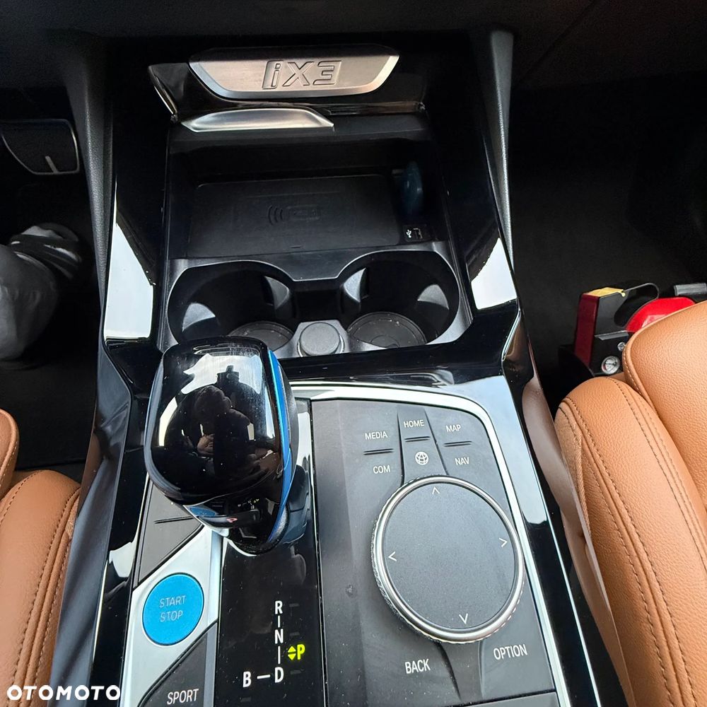 BMW iX3 80kWh Inspiring - 8