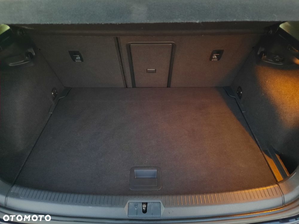 Volkswagen Golf 1.4 TSI (BlueMotion Technology) DSG Highline - 20