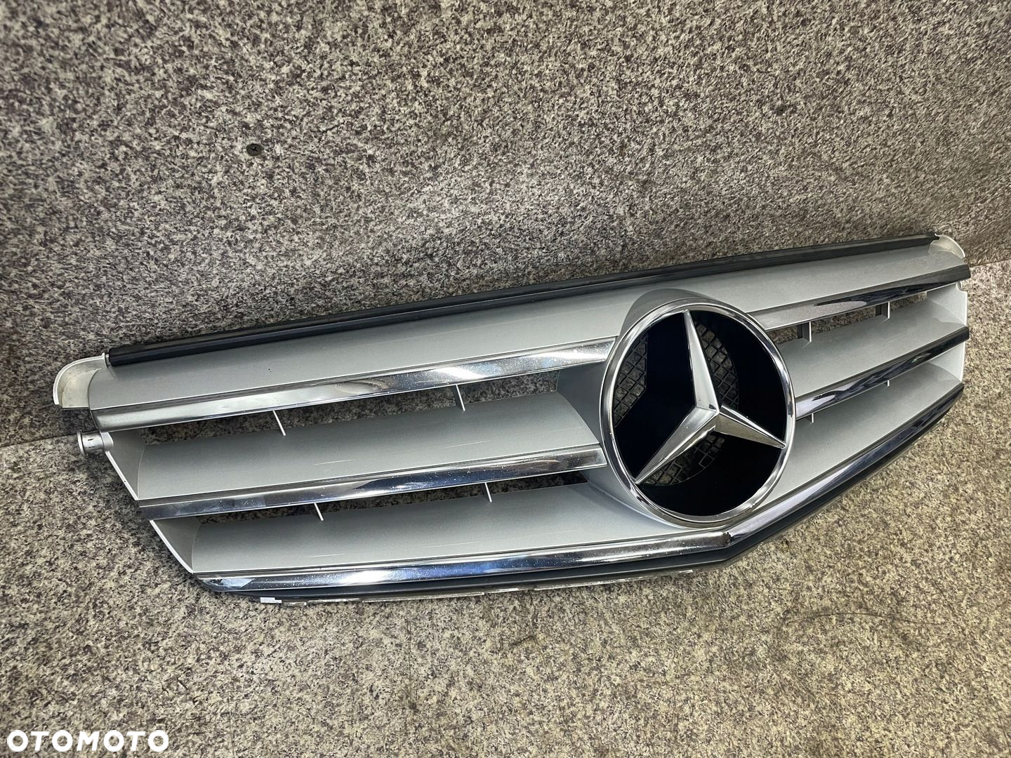 Grill atrapa chlodnicy gwiazda CHROM Mercedes W204 Avantgarde BDB ORG - 4
