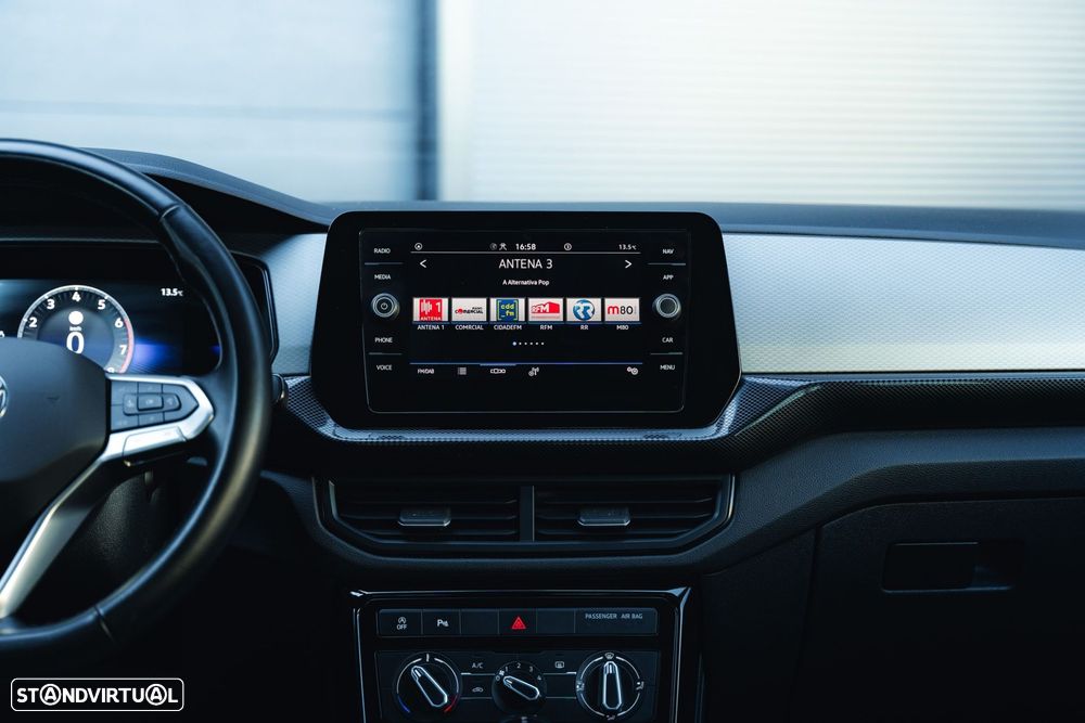 VW T-Cross 1.0 TSI Urban DSG - 41