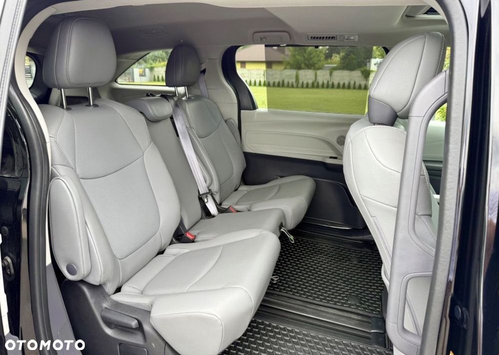 Toyota Sienna - 22