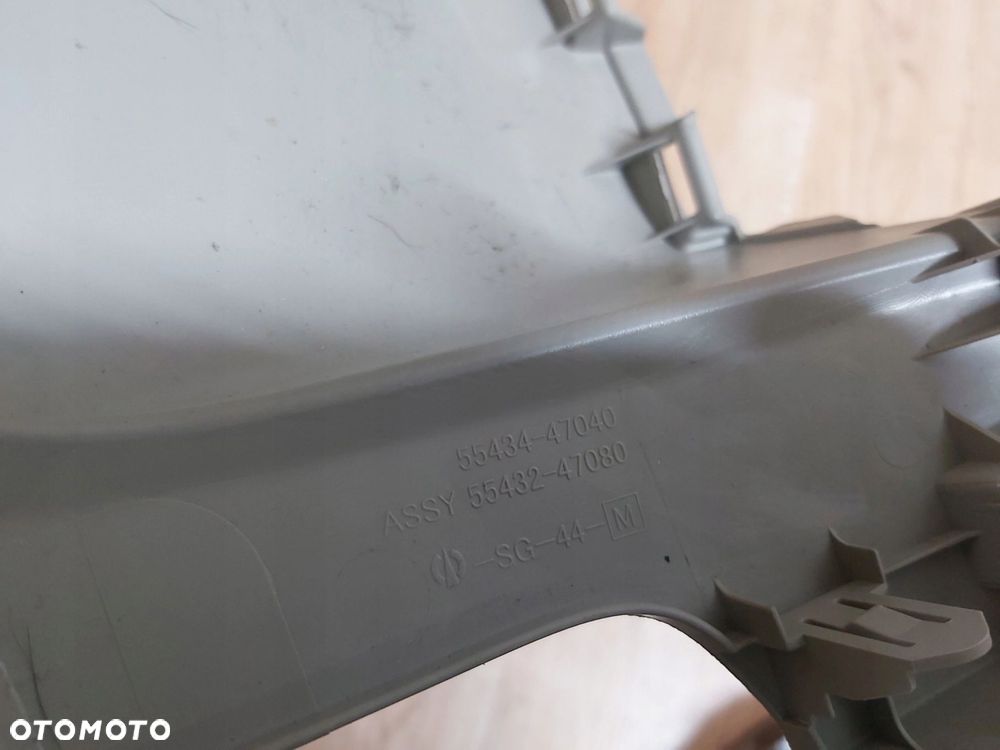 Toyota Prius PLUS V gniazdo zapalniczki USB deska - 5