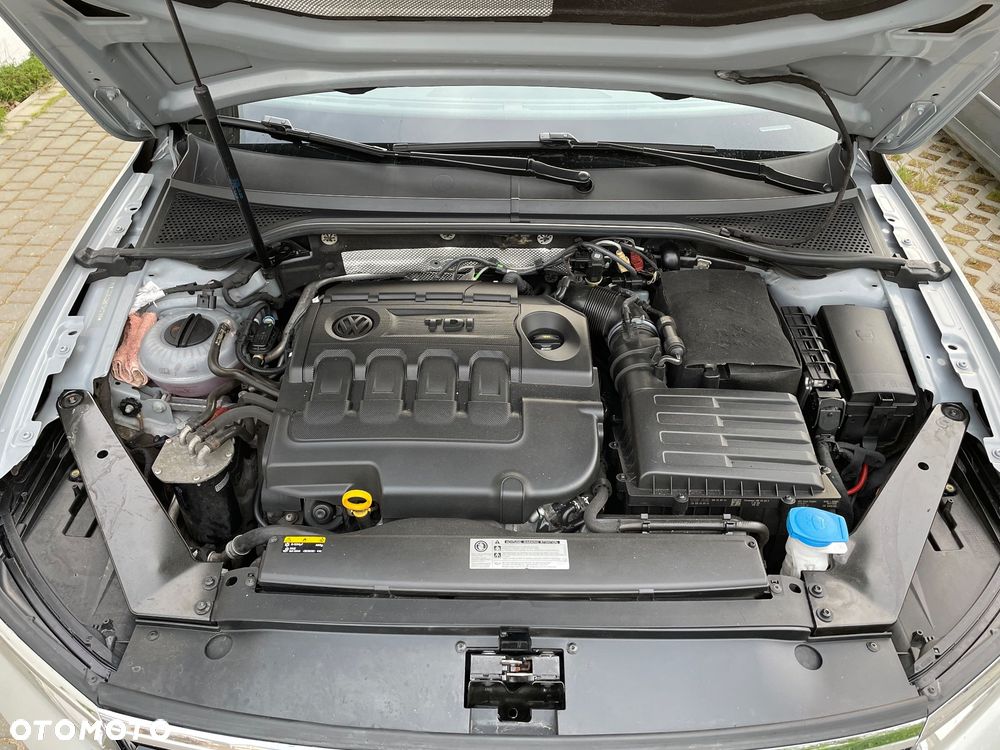Volkswagen Passat 2.0 TDI SCR (BlueMotion Technology) DSG Comfortline - 9