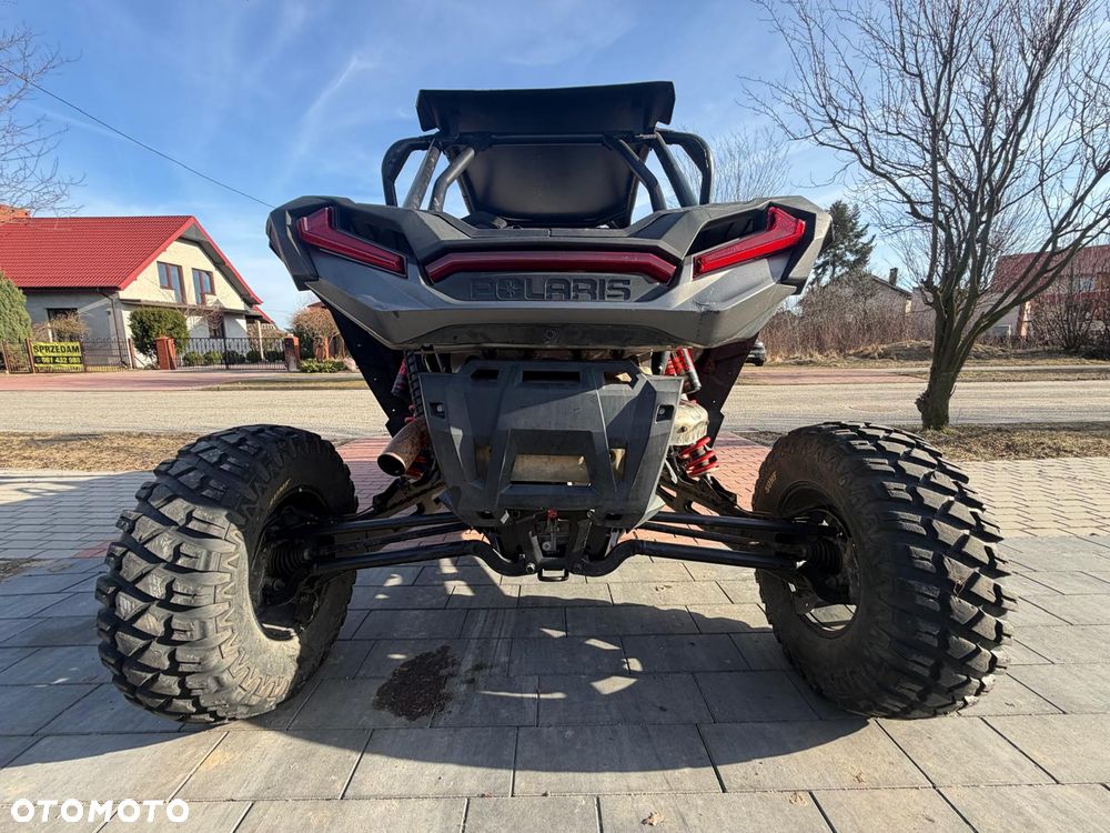 Polaris RZR - 17