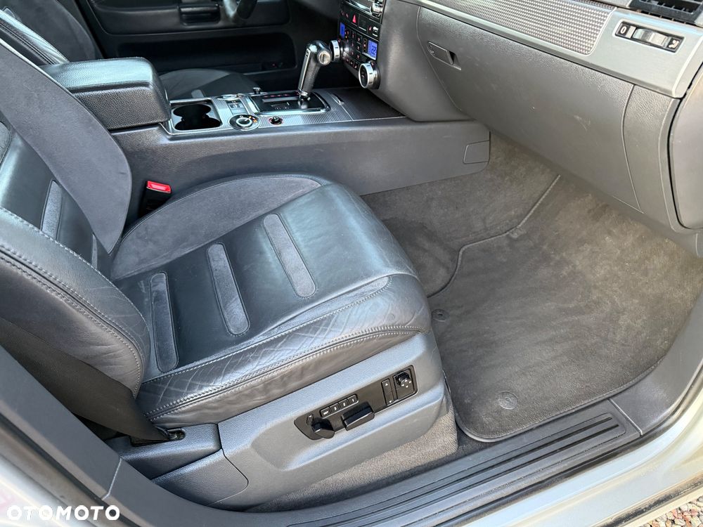 Volkswagen Touareg 3.0 V6 TDI DPF Automatik Individual - 20