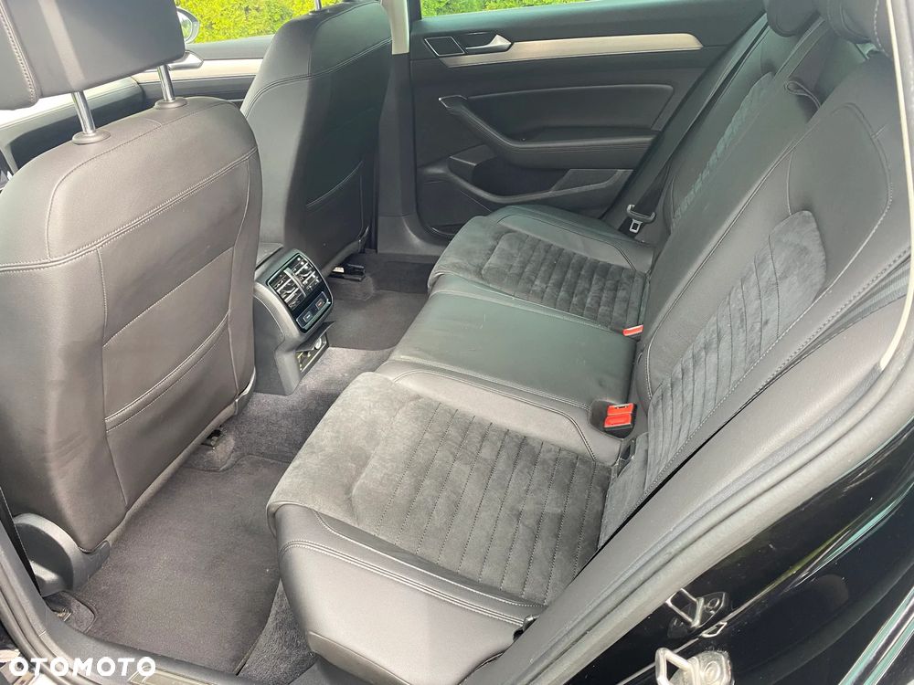 Volkswagen Passat 2.0 TDI SCR DSG Highline - 14