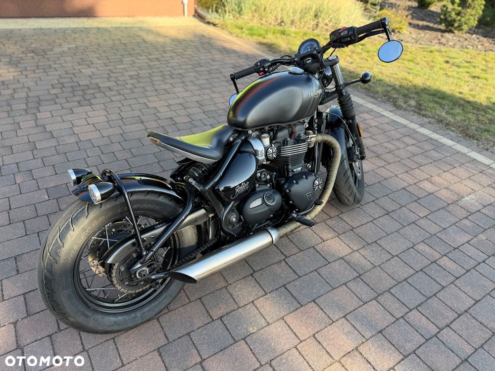 Triumph Bonneville Bobber - 6