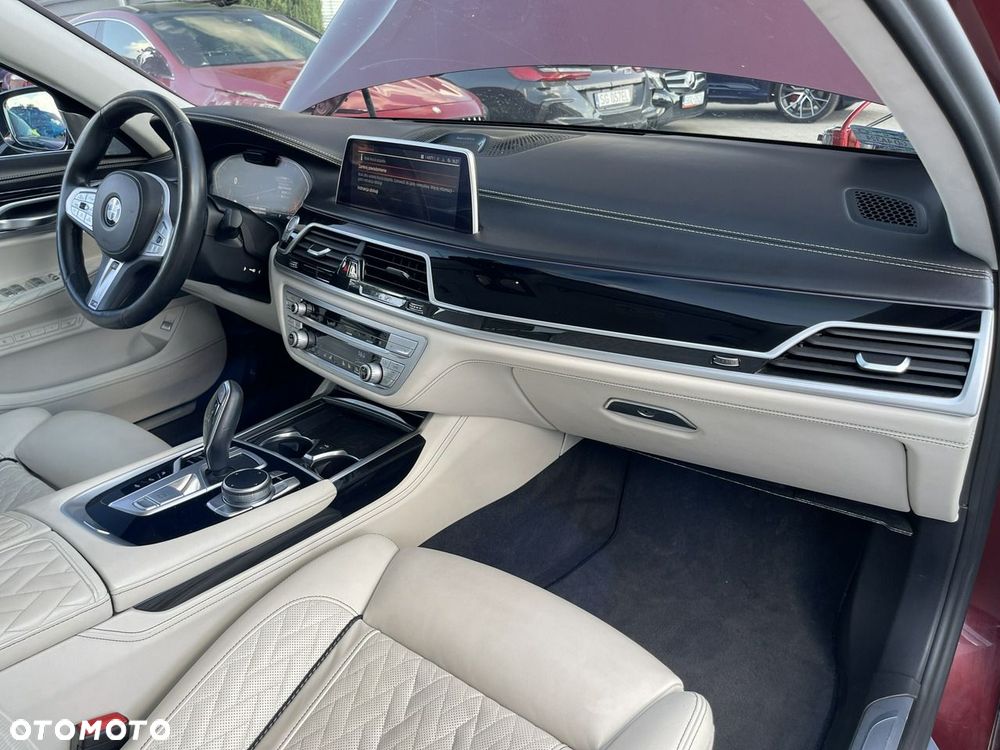 BMW Seria 7 750Li xDrive sport - 15