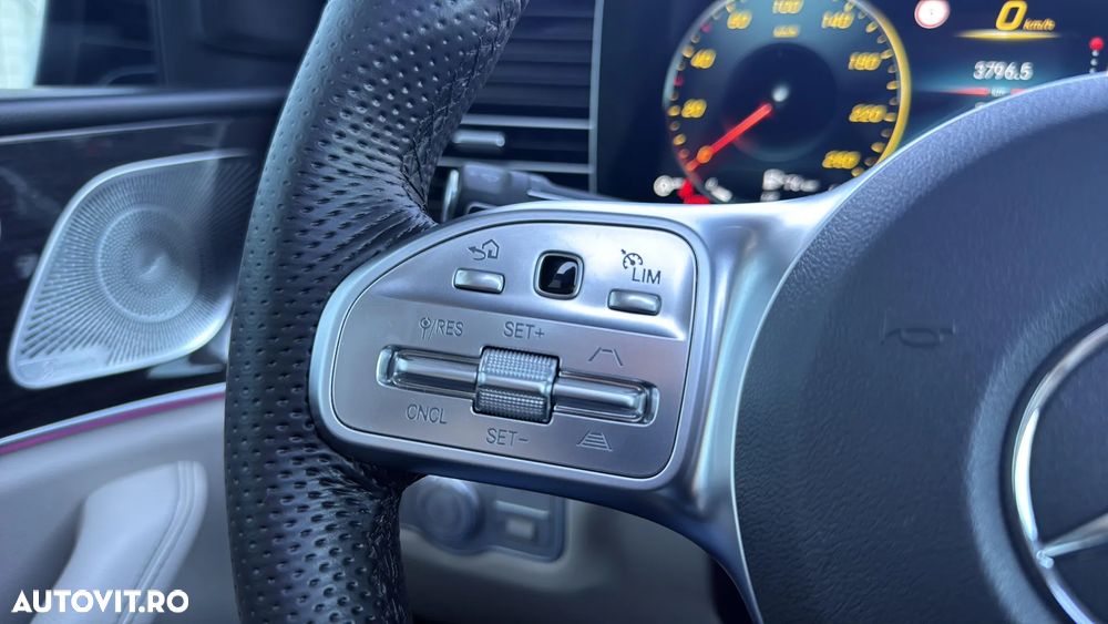 Mercedes-Benz GLS - 14