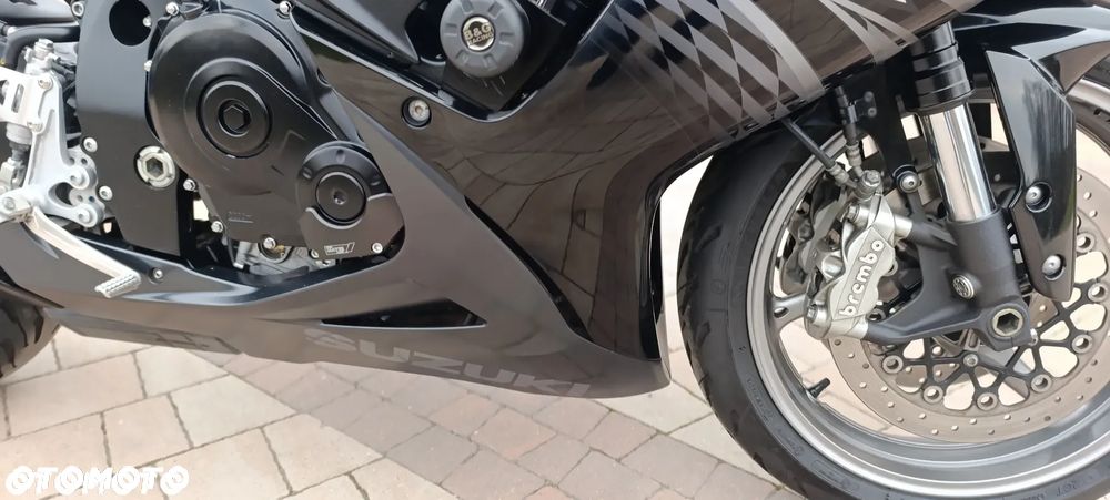 Suzuki GSX - 29