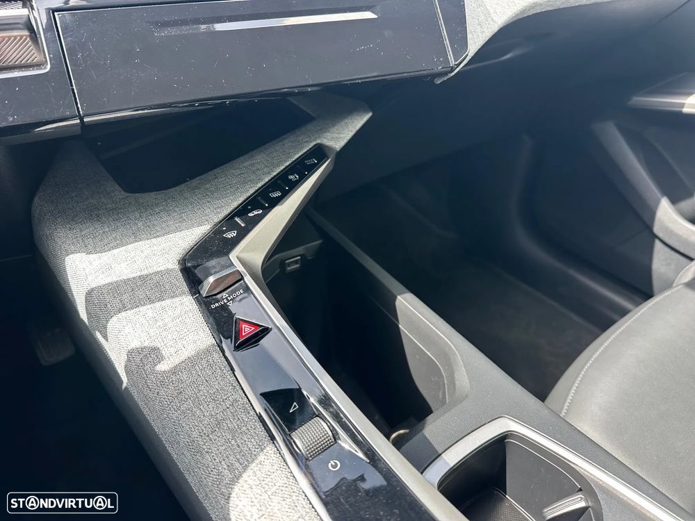 Peugeot 3008 1.2 Hybrid Allure Pack e-DCS6 - 4