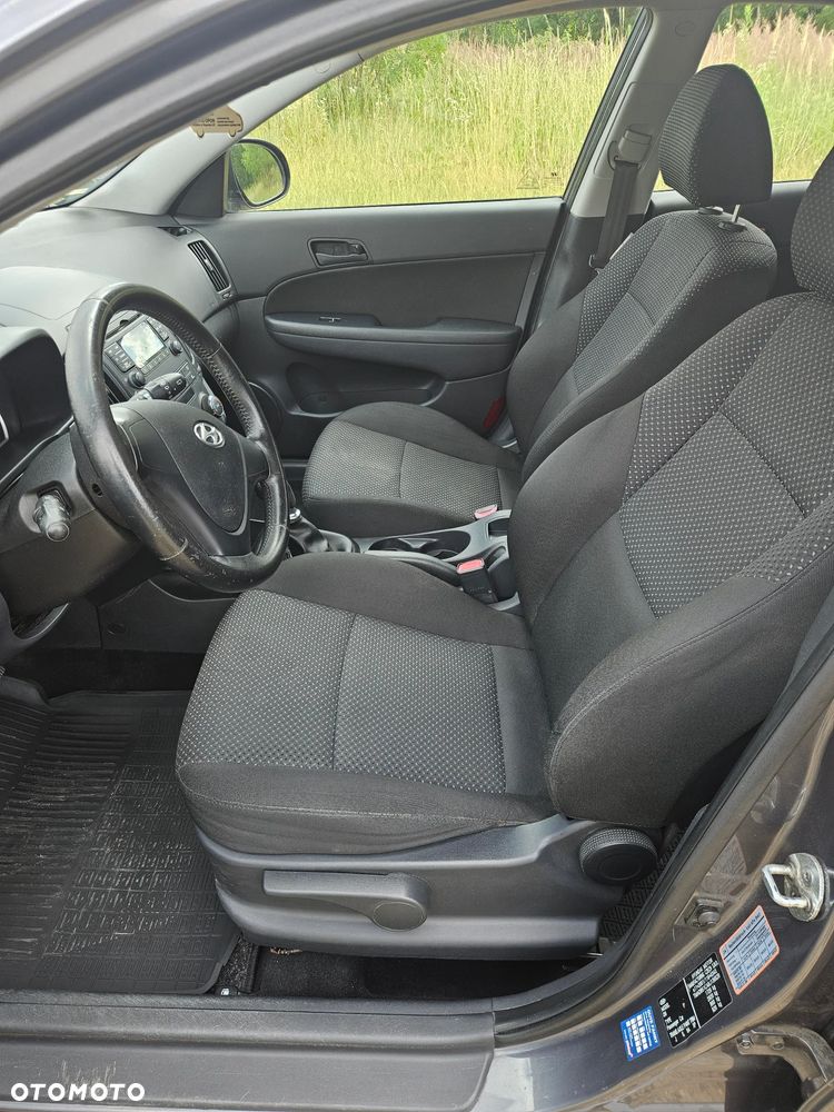 Hyundai i30 1.4 Base + World Cup - 7