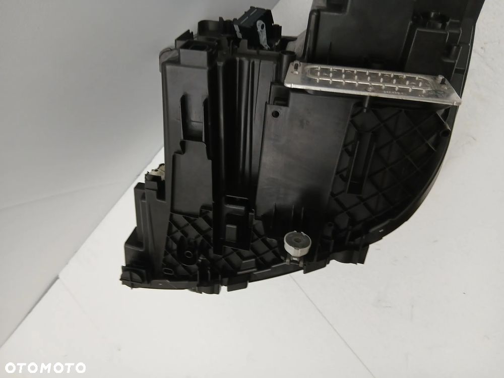Reflektor przód przedni prawy LED lampa BMW X1 U11 - 7