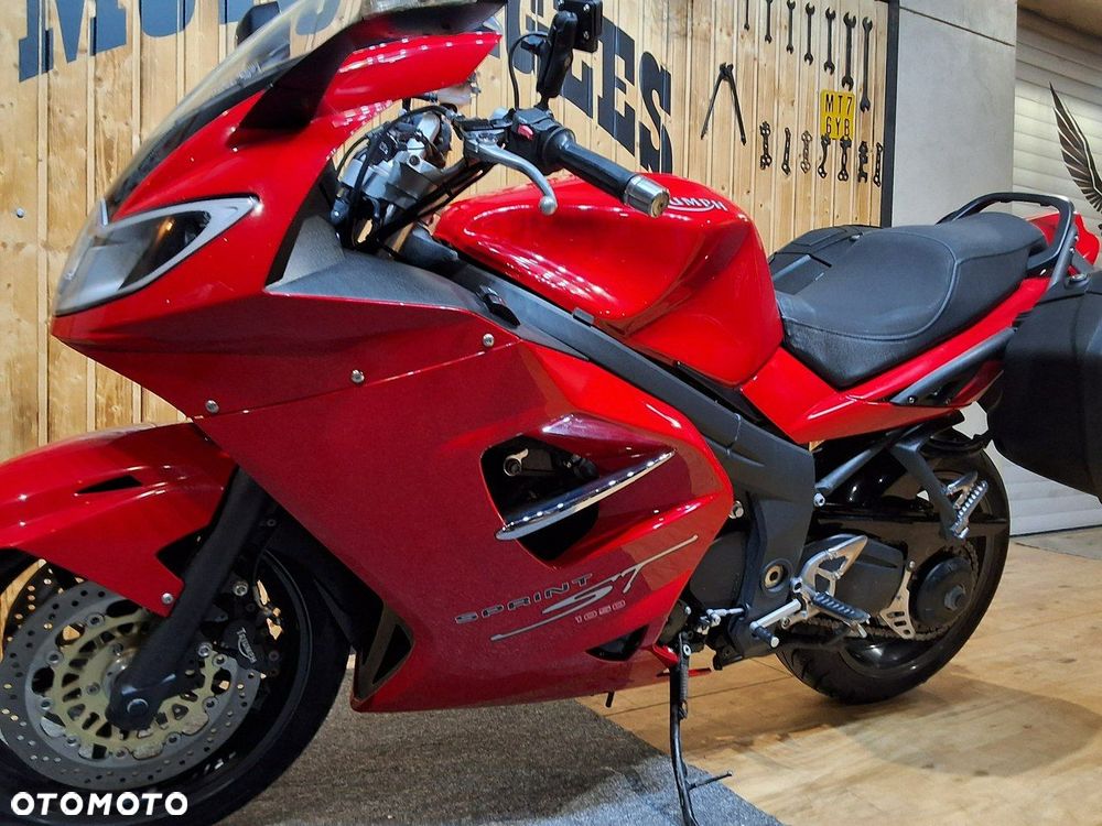 Triumph Sprint - 16