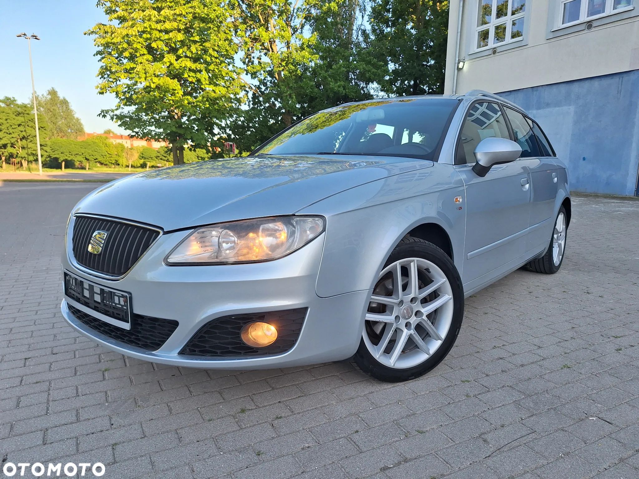 Seat Exeo 2.0 TDI DPF Style - 1