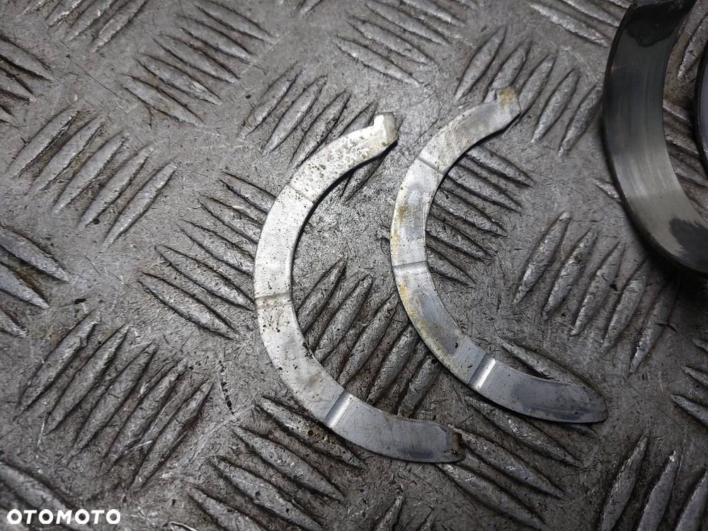 WAŁ KORBOWY CHRYSLER  PACIFICA I 3.5 V6 EGN - 4