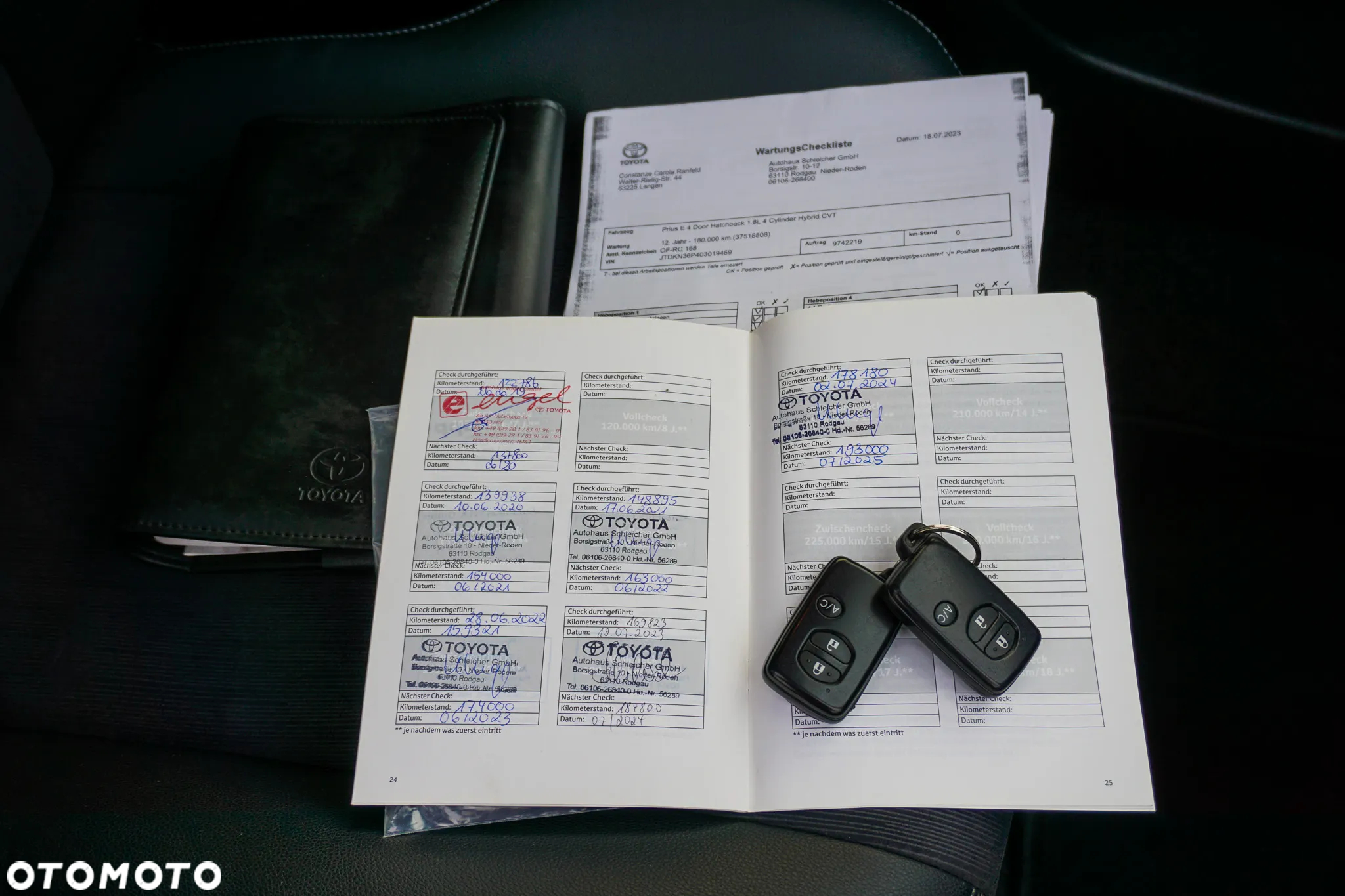 Toyota Prius Plug-in (Hybrid) Life - 10