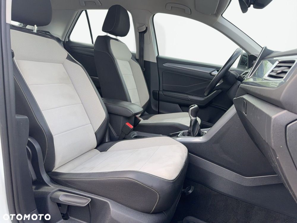 Volkswagen T-Roc - 19