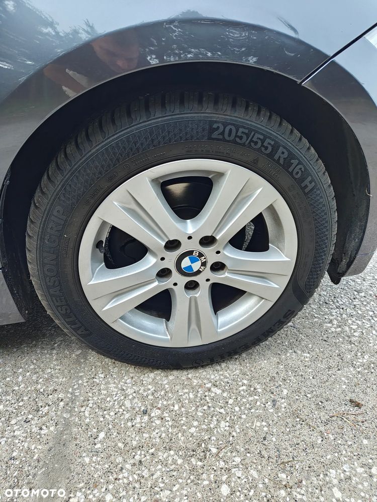 BMW Seria 1 116i - 4