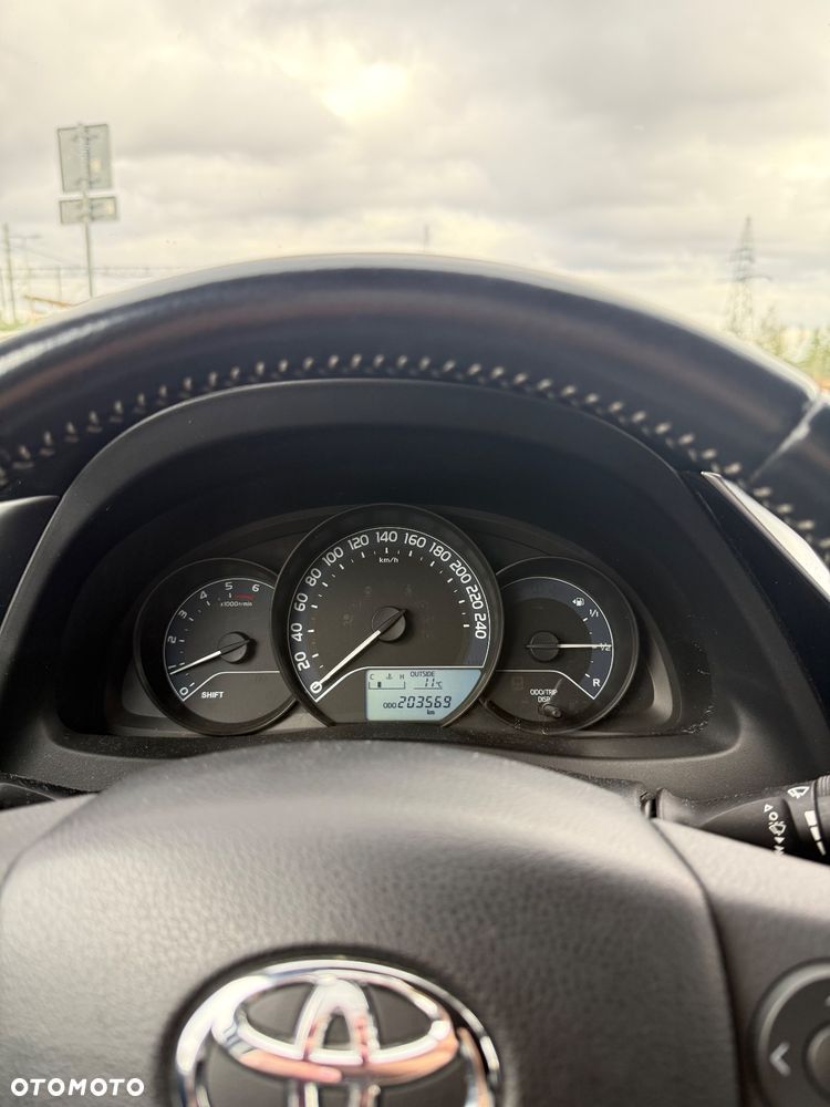Toyota Auris 1.4 D-4D Active - 11