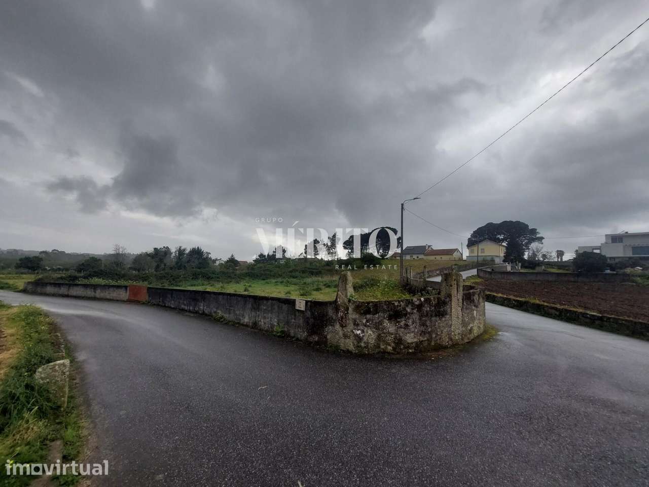 Terreno de construção com projeto aprovado para Moradia T4 com piscina - Grande imagem: 3/10