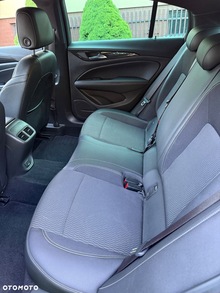 Opel Insignia 2.0 T Business Elegance S&S - 20