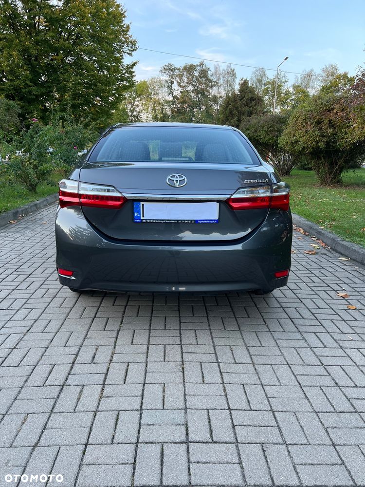 Toyota Corolla - 6