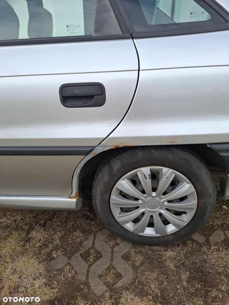 Opel Astra - 11