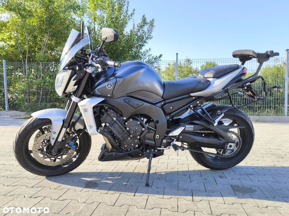 Yamaha FZ - 4