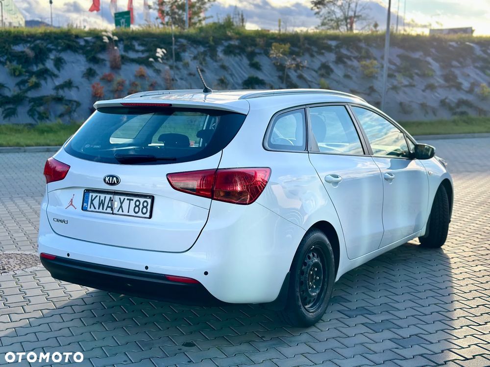 Kia Ceed Cee'd 1.6 GDI L - 5