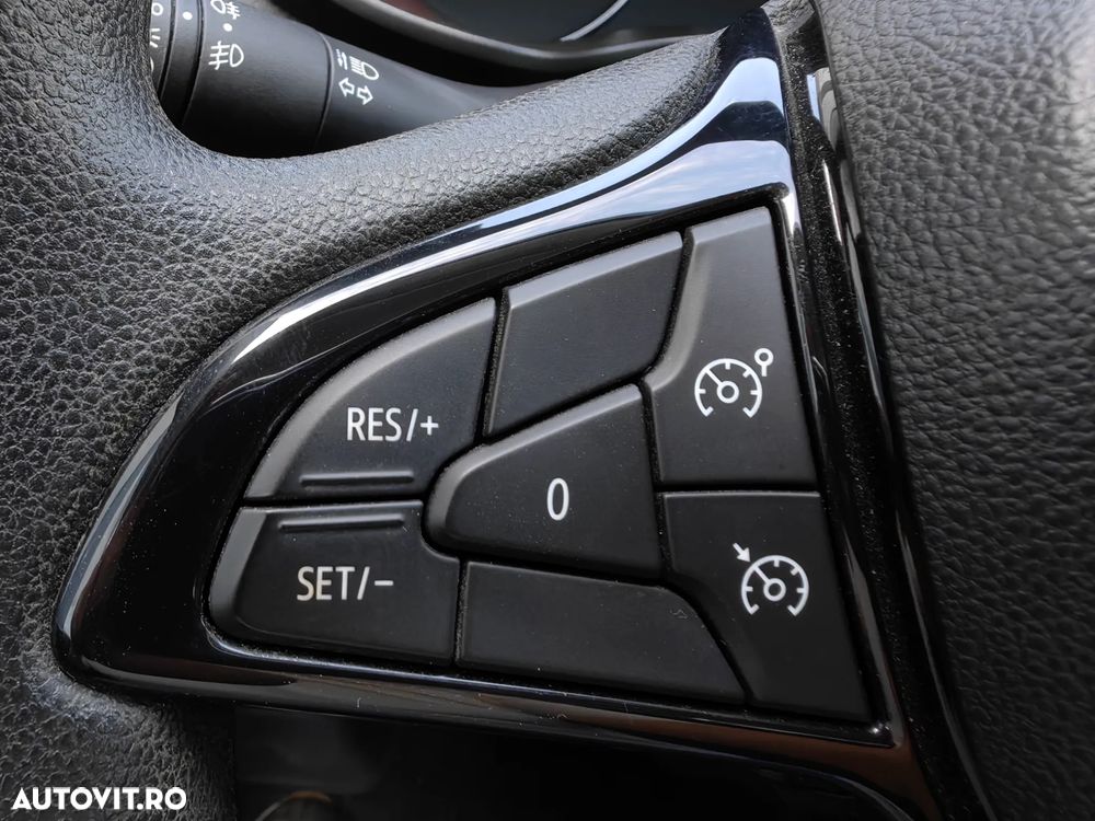 Dacia Sandero TCe 90 MT6 Comfort - 10