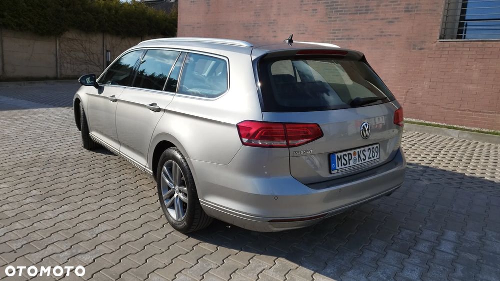 Volkswagen Passat 2.0 TDI SCR DSG Highline - 25