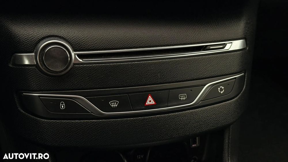 Peugeot 308 SW BlueHDi 120 Stop & Start Style - 21