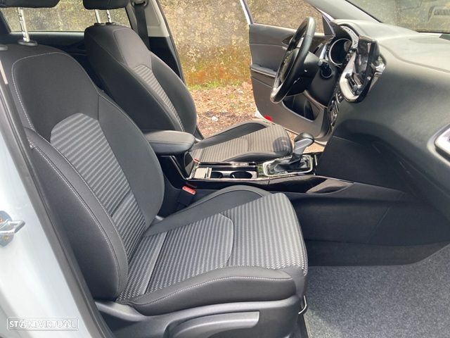 Kia Ceed SW 1.6 GDI DCT OPF Inspiration - 32