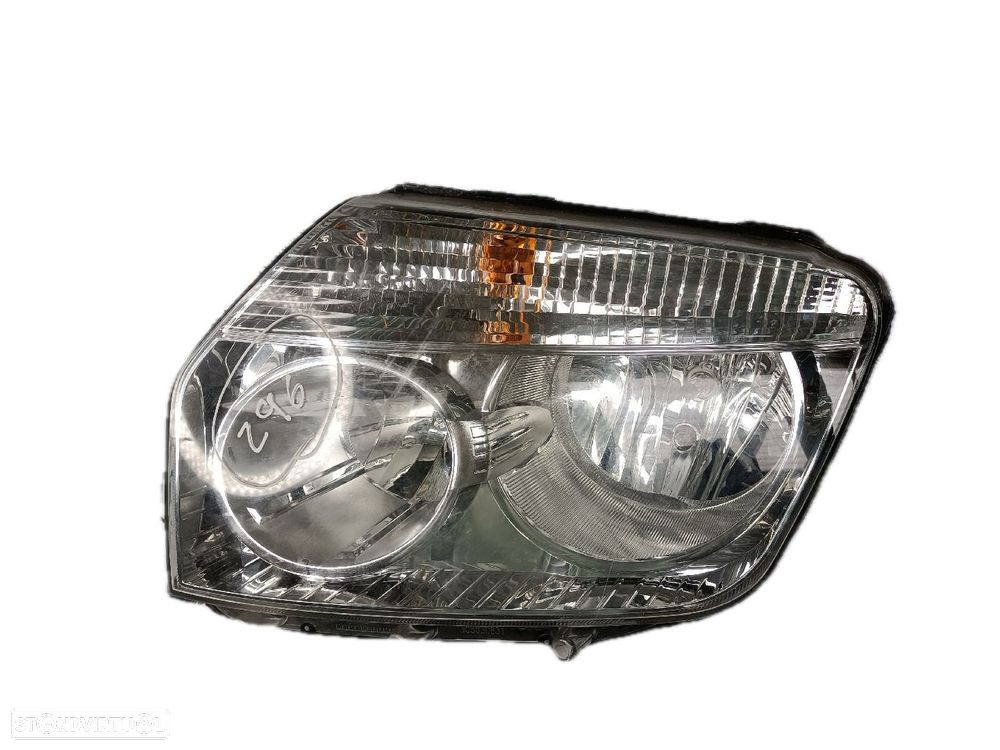 Farol Esq Dacia Duster (Hs_) - 1