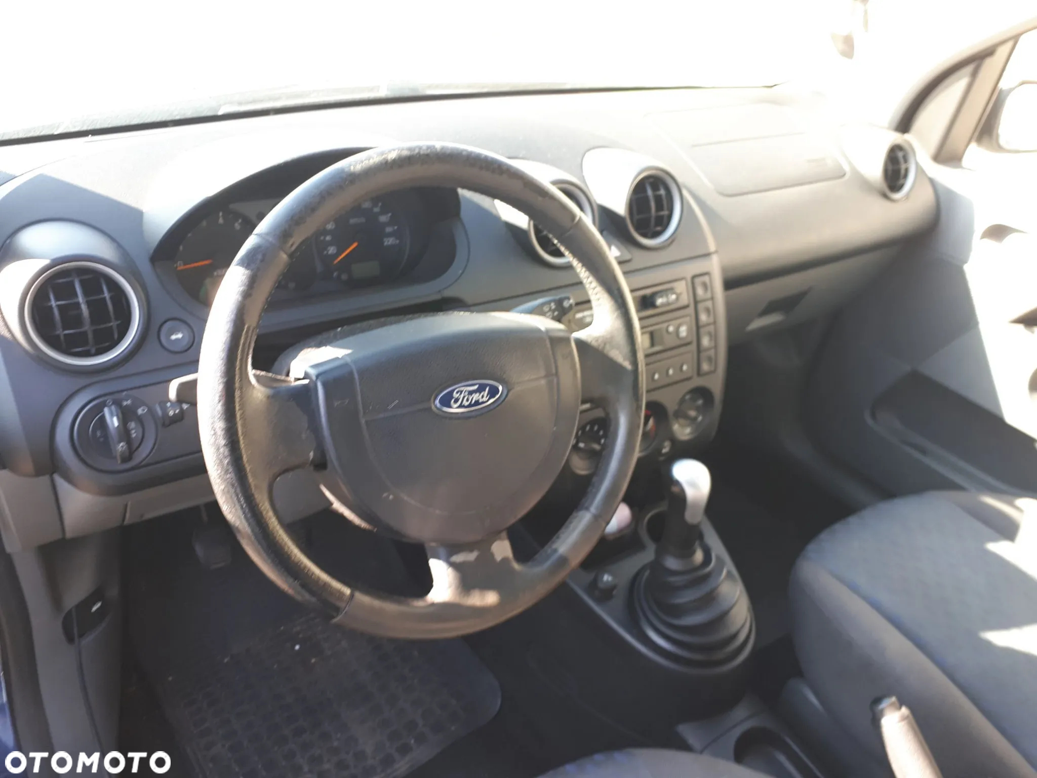 FORD FIESTA MK5 MK6 02-05 1.4 16V ZDERZAK TYŁ TYLNY W3 - 18