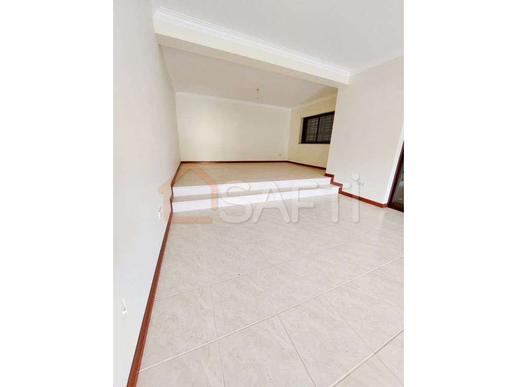 MORADIA T5 + 2 - Grande imagem: 3/43